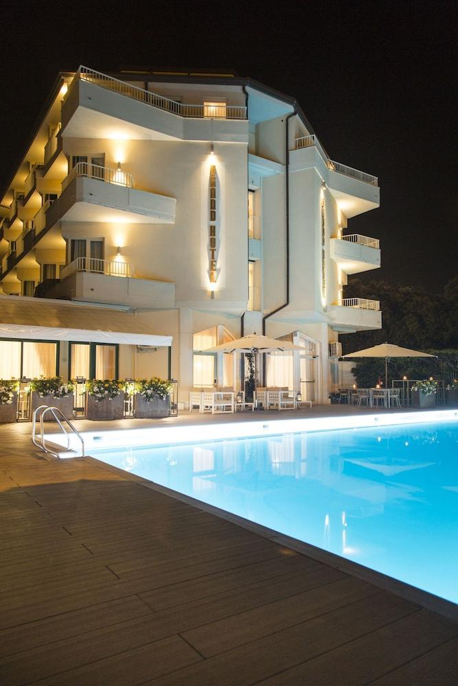 Grand Hotel Forte dei Marmi Exterior foto